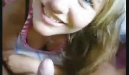 Sexy Lesben spielen auf der Couch. gratis deutsche hd pornos Vtg, Strümpfe