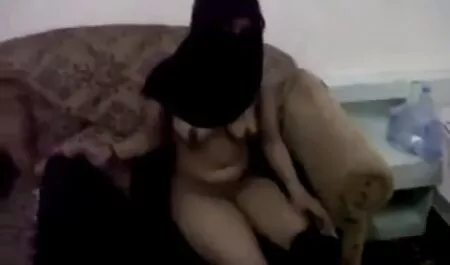 Heiße asiatische Küken saugt sexfilme gratis in hd Freund ab