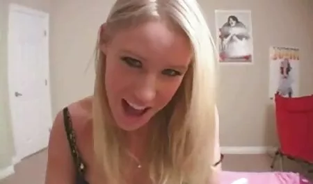 Junges dünnes Mädchen in sexvideo hd gratis alle Löcher gefickt