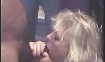 Sophie Lynx schwarze Strümpfe Sex auf sex video hd kostenlos Sofa