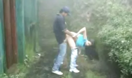 Unschuldiger Teenager kostenlose sexfilme hd beim Betrachten eines Pornomagazins erwischt